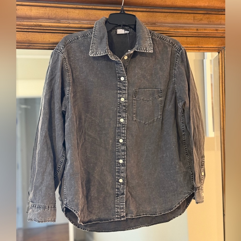 GAP Gray Button Down Shirt for Women